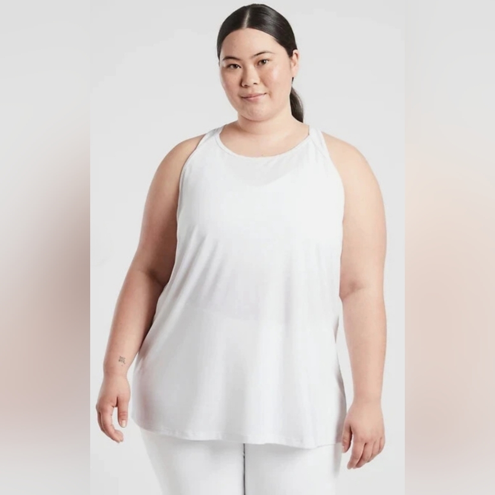 Athleta Ying Tank Top Sz XS White High Neck Flowy Lightweight Relaxed 980653-02